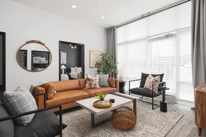 Smart TV, books, offices