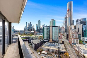 Property grounds - Pristine 2-Bed Unit With Beautiful City Landscape (Southbank)