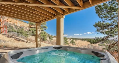 Stargazer Paradise! Hot Tub, Gym & Man Cave