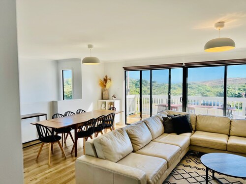 Acacia - 6 Joy Tce - Pet Friendly Outside