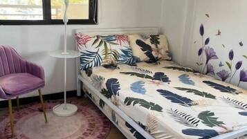 2 bedrooms, WiFi, bed sheets