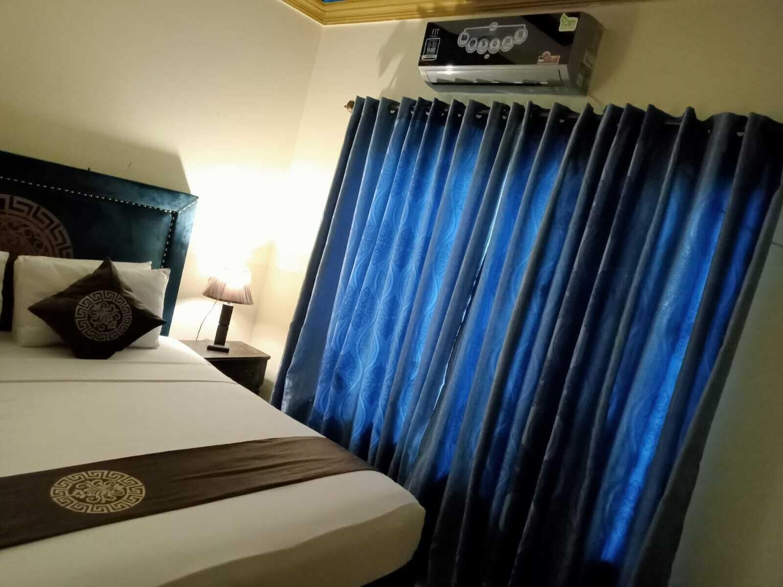 deluxe double room | free wifi