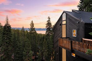 Exterior - Lake View, Firepit, Game Room | Remodeled | Nightingale Overlook by AvantStay (Carnelian Bay)