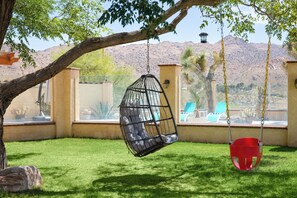 Property grounds - Desert Shadows by AvantStay | Breathtaking Views & Pool (Joshua Tree)