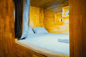Design Shared Dormitory | Premium bedding, memory-foam beds, in-room safe, individually decorated