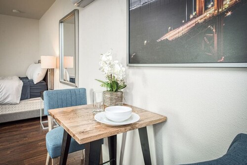 2730 W Bullard Back Studio  · Totally New Awesome ★ North Fresno Back Studio