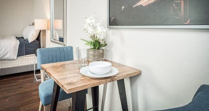 2730 W Bullard Back Studio · Totally New Awesome ★ North Fresno Back Studio