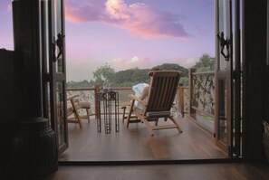 Exterior - Loy Pela Voyages (Bangkok)