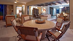 Basic Condo | In-room dining