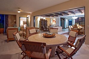 Basic Condo | In-room dining