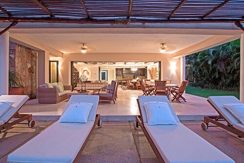 Comfortable 4 Bedroom Condo