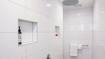 Hårtørrer, håndklæder, Sæbe, Shampoo