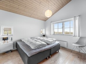 3 bedrooms, WiFi