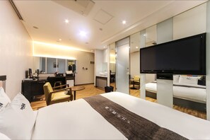 Business Room | 1 bedroom, individually decorated, individually furnished - The B&B Changwon (Changwon)