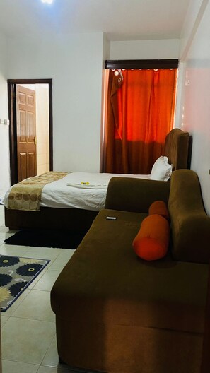 4 Schlafzimmer, Bügeleisen/Bügelbrett, WLAN, Bettwäsche