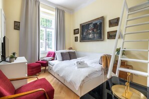1 bedroom, desk, iron/ironing board, free WiFi - Historic apartment close to Square of Peace (Prague)