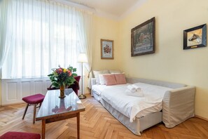 1 bedroom, desk, iron/ironing board, free WiFi