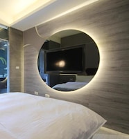 Basic Double Room | Down comforters, free WiFi