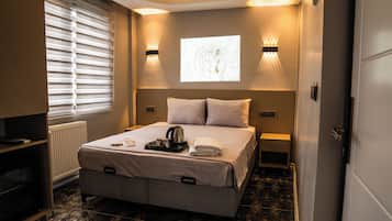 1 habitación, espacio para trabajar con laptop y insonorización