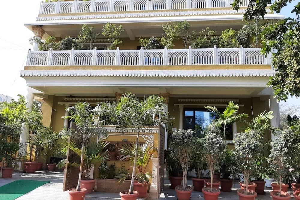 Jeenmount Heritage Boutique Hotel