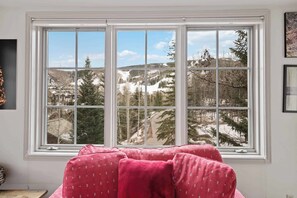 Interior - Upper Borders 304 (Beaver Creek)