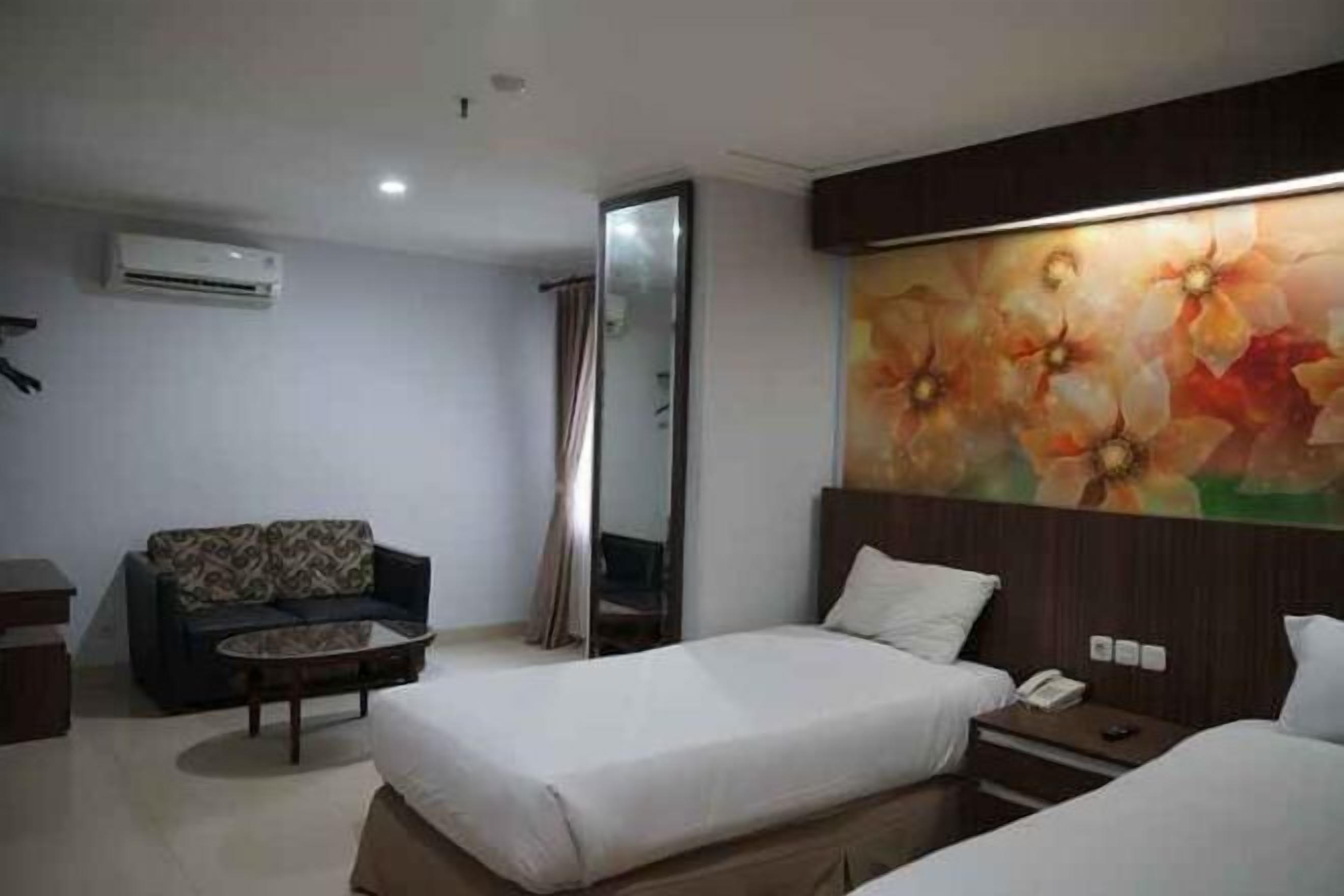 Meja, Wi-fi percuma, cadar katil, akses kerusi roda 