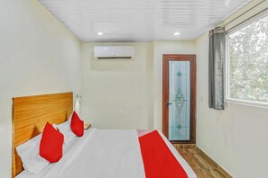 Deluxe Room | 1 bedroom, free WiFi - Hotel Jeet Stay  (New Delhi)