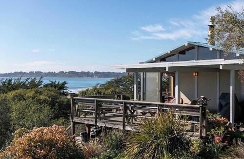 Captain John's Hideaway
