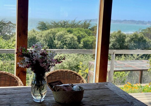 Captain John's Hideaway