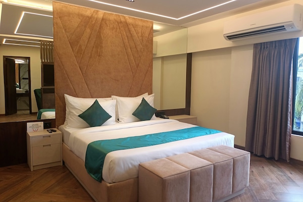 Egyptian cotton sheets, premium bedding, memory foam beds, minibar