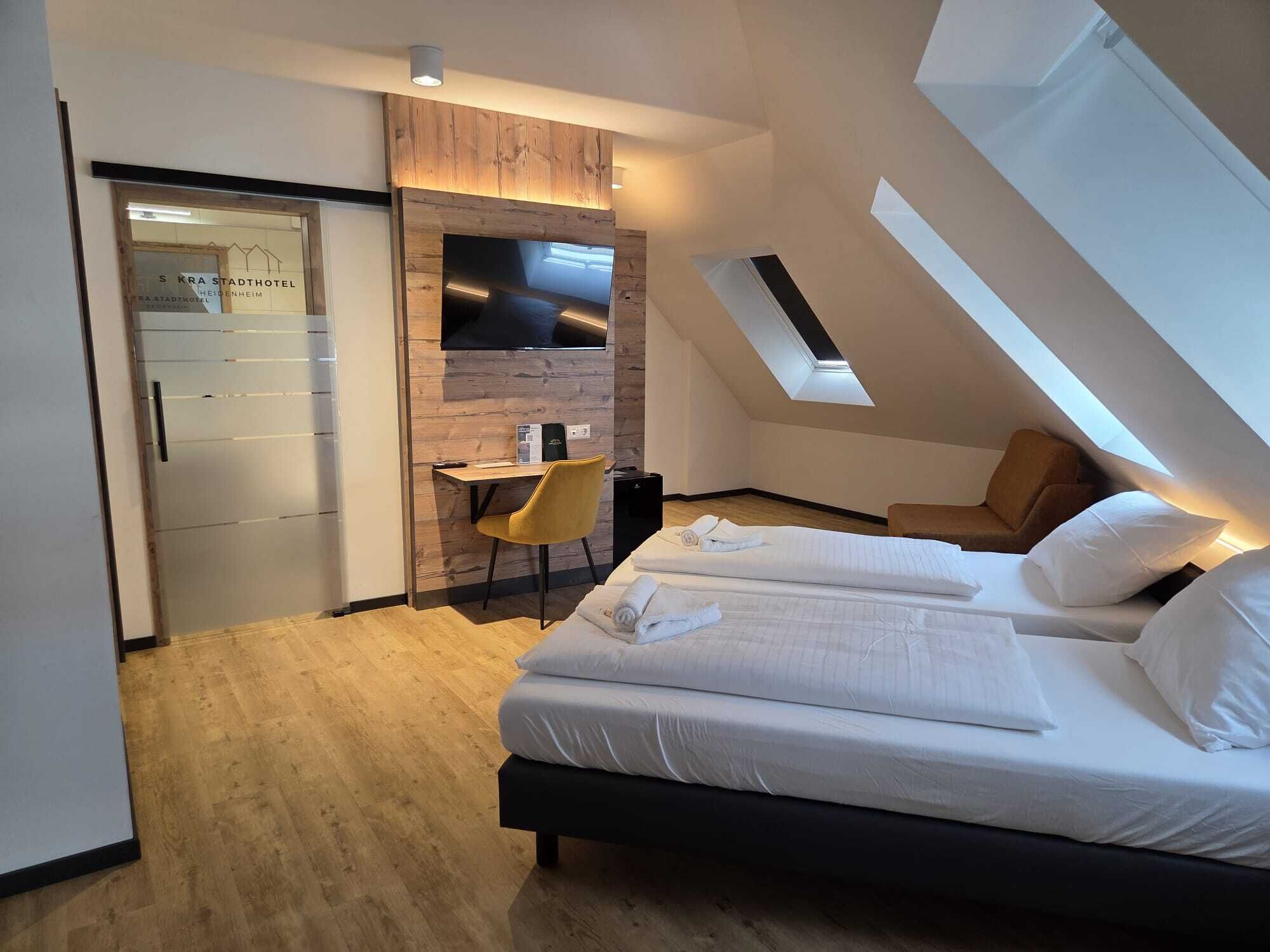 Habitación doble superior, 1 cama King size y sofá cama, para no fumadores, para personas alérgicas