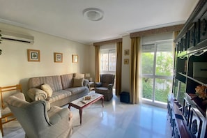 TV - Rentalsevilla en Nervión (Sevilla)