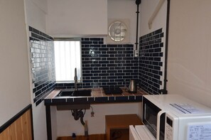 雪櫃、微波爐、爐具、廚房用具/餐具/器皿