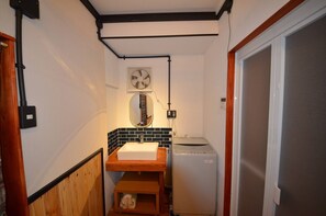 Hair dryer, towels - / Naha Okinawa (Naha)
