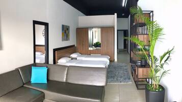 Apartment, 1 Bedroom, Balcony, City View | Living room