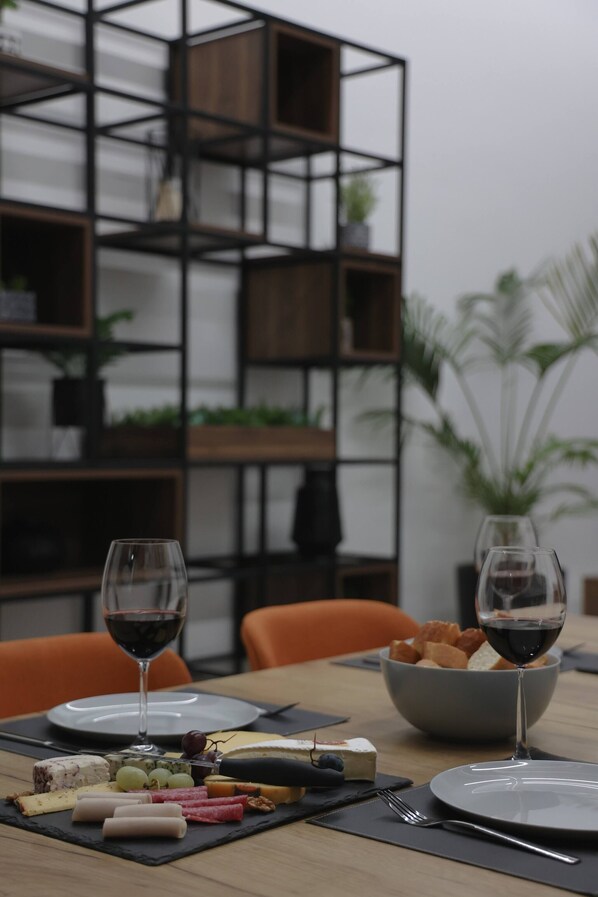 Appartement, 1 chambre, balcon, vue sur la ville | Restauration