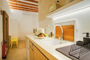 高级双人房 | 私人厨房 | 意式浓缩咖啡机、茶具/咖啡用具、电热水壶