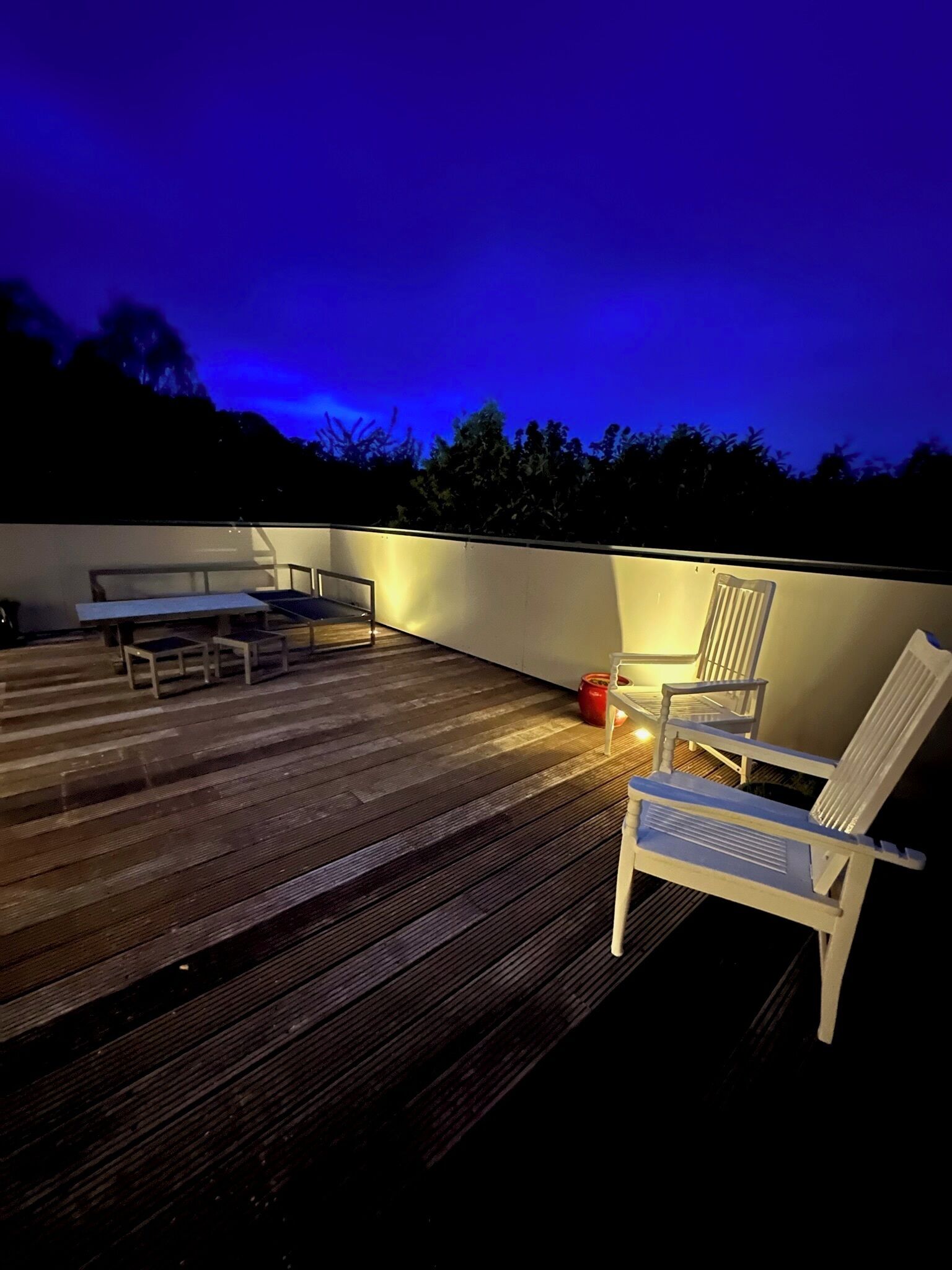 屋外ダイニングエリア