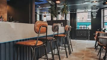 Bar (in der Unterkunft)