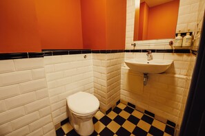Shower, soap, shampoo, toilet paper - Kabannas Liverpool (Liverpool)