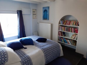 5 Schlafzimmer, Bügeleisen/Bügelbrett, Reisekinderbett, WLAN