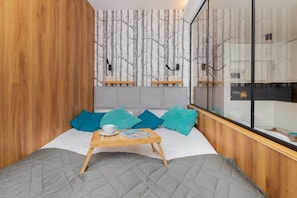 Desk, bed sheets