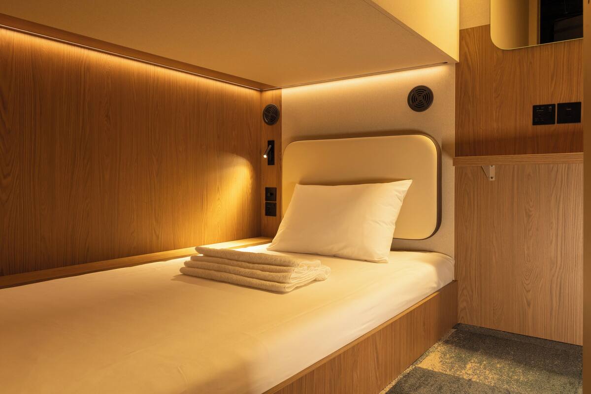 Single Cabin | Truy cập Internet không dây miễn phí, bộ trải giường 