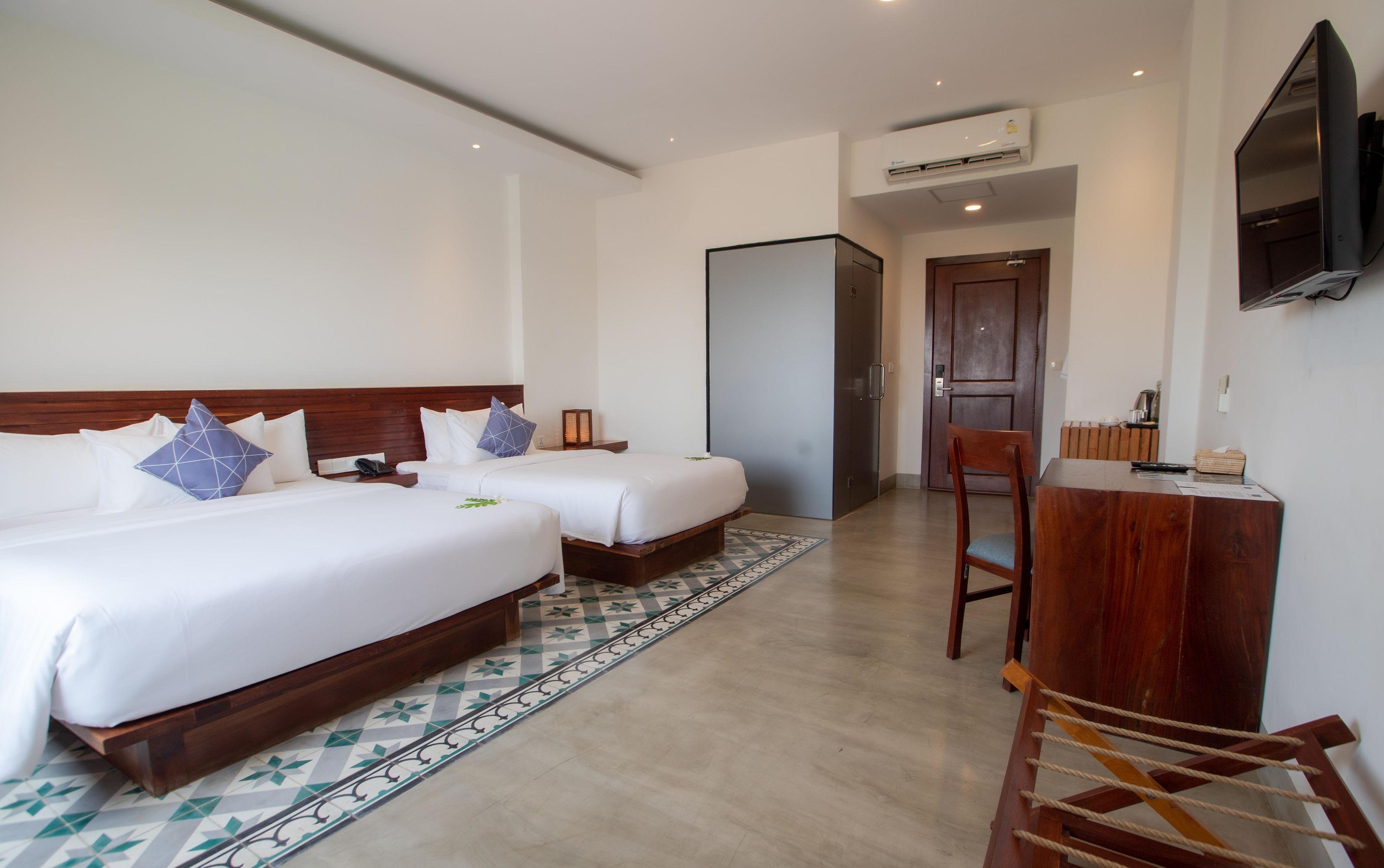 Deluxe Family, Double Plus Single Bed