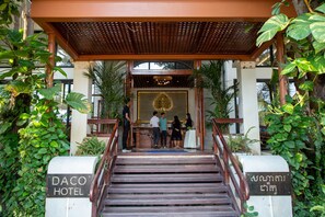 Perincian bahagian luar