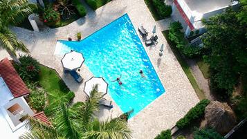 Alberca al aire libre