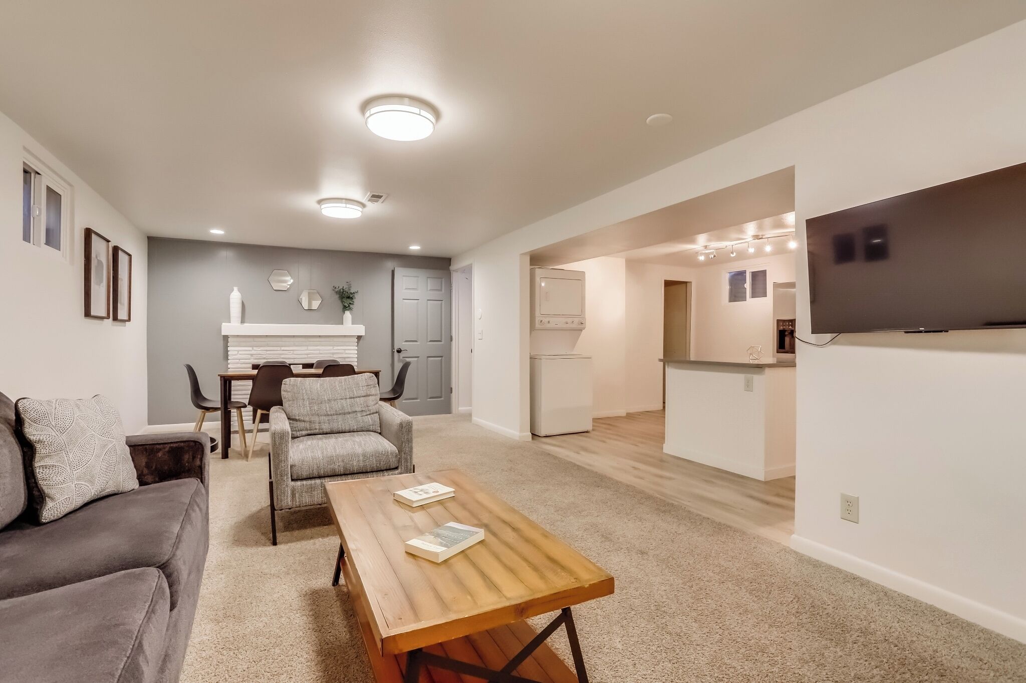 This house is a 2 bedroom(s), 1 bathrooms, located in Arvada, CO.