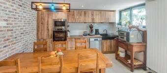 Stunning home in Bucquoy with WiFi