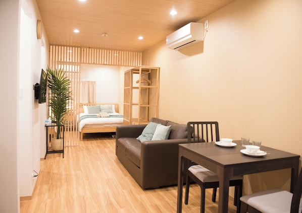 Classic Quadruple Room | Free WiFi