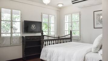 2 bedrooms, bed sheets